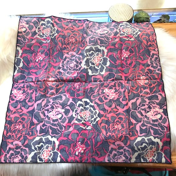 Vera Bradley Placemats and Napkins Set of 4 NWT - Picture 8 of 8